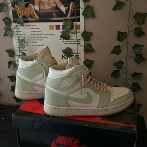 Semi new Jordon’s uncreased